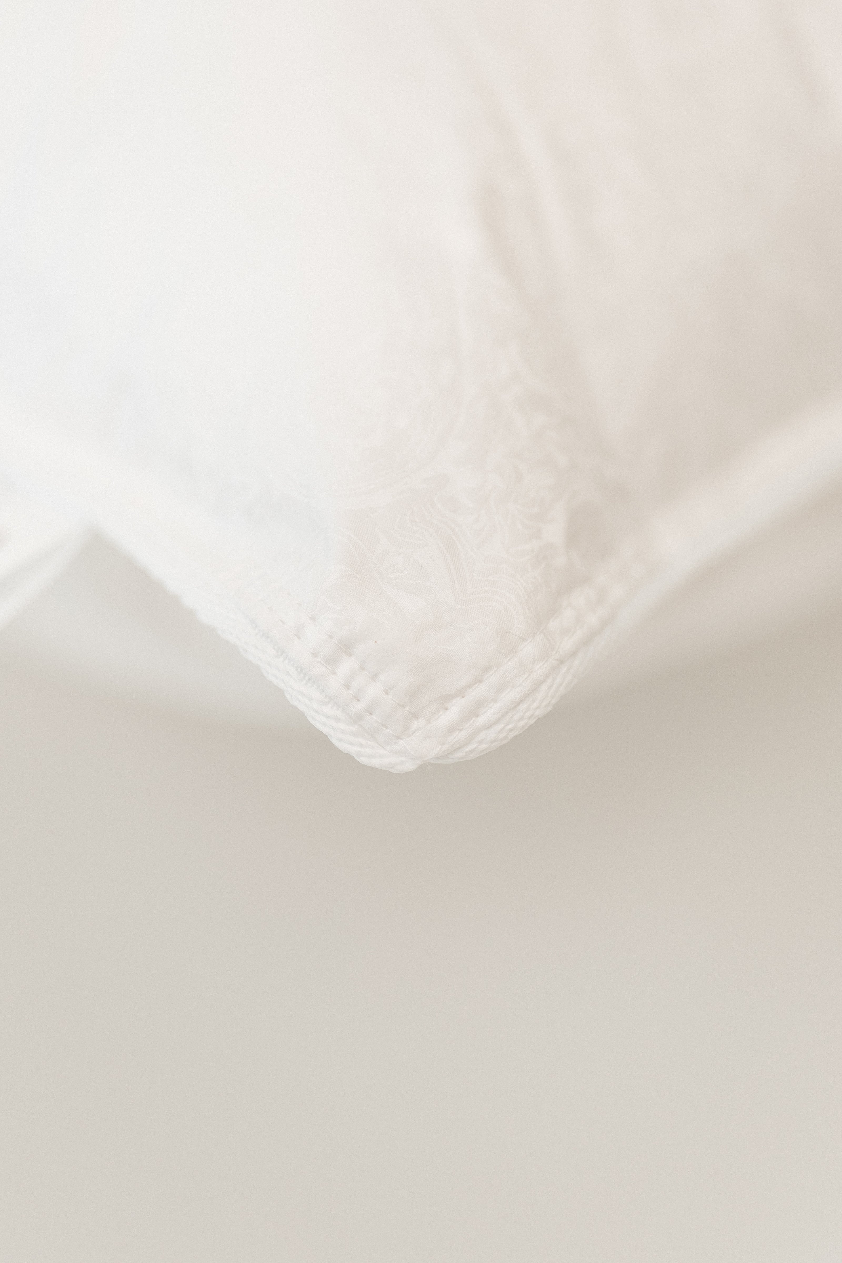 Подушка пухова Еліта